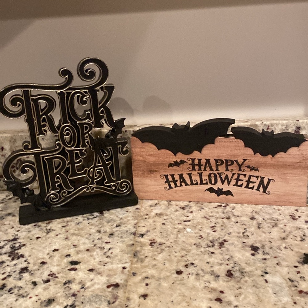 Two cute Halloween table top decor pieces